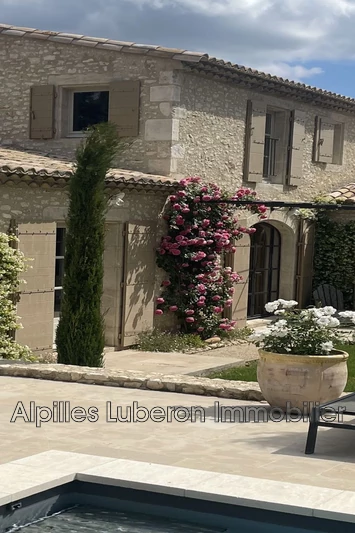 Location saisonnière villa provençale Eygalières  