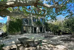 Location saisonnière mas Mollégès  