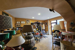 Professionnel local commercial Eygalières  