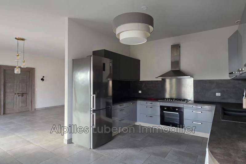 Vente hangar Eygalières  