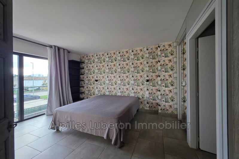 Vente hangar Eygalières  