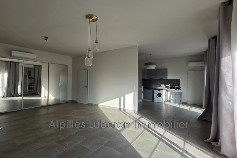 Vente hangar Eygalières  