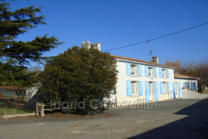 Photo Maison Saint-Sulpice-de-Royan achat maison 6 chambres 230 m²