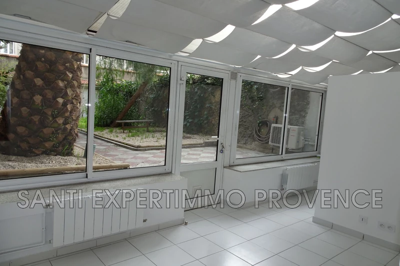 Appartement Marseille Camas,  Location appartement  2 pièces   50&nbsp;m&sup2;