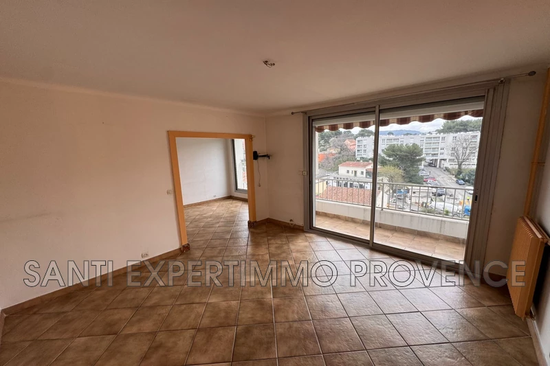 Appartement Aubagne Centre-ville,   achat appartement  3 pièces   60&nbsp;m&sup2;