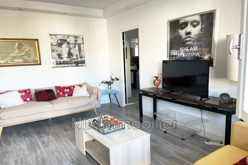 Photo n°1 - Vente appartement Cannes 06400 - 254 000 €