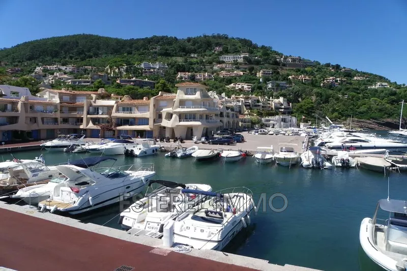 Location saisonnière rez-de-jardin Théoule-sur-Mer  