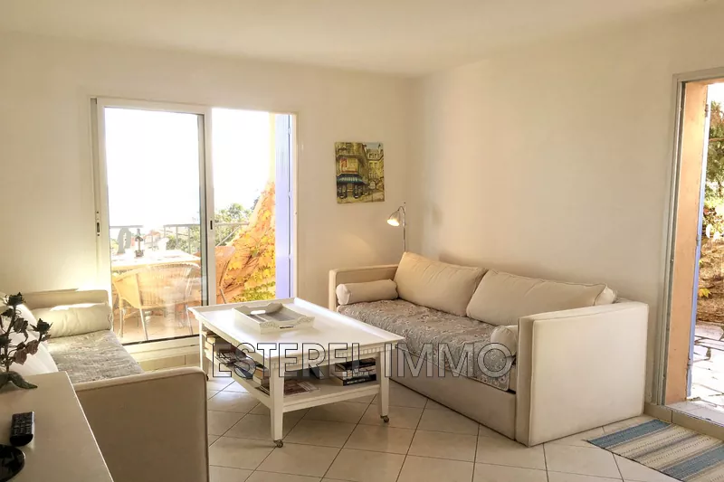 Location saisonnière rez-de-jardin Théoule-sur-Mer  