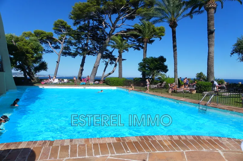 Location saisonnière rez-de-jardin Théoule-sur-Mer  