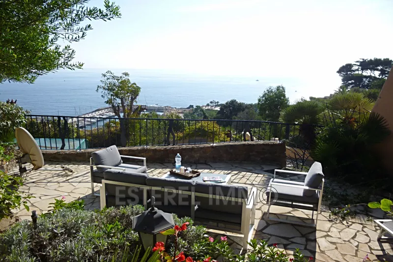 Rez-de-jardin Théoule-sur-Mer Port la galère,  Location saisonnière rez-de-jardin  4 pièces   110&nbsp;m&sup2;