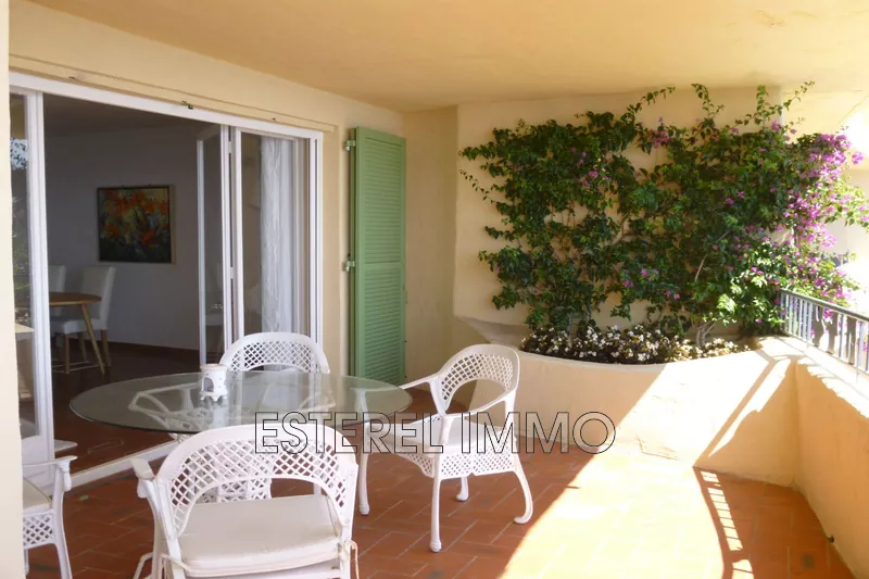 Appartement Théoule-sur-Mer Port la galère,  Location saisonnière appartement  3 pièces   90&nbsp;m&sup2;