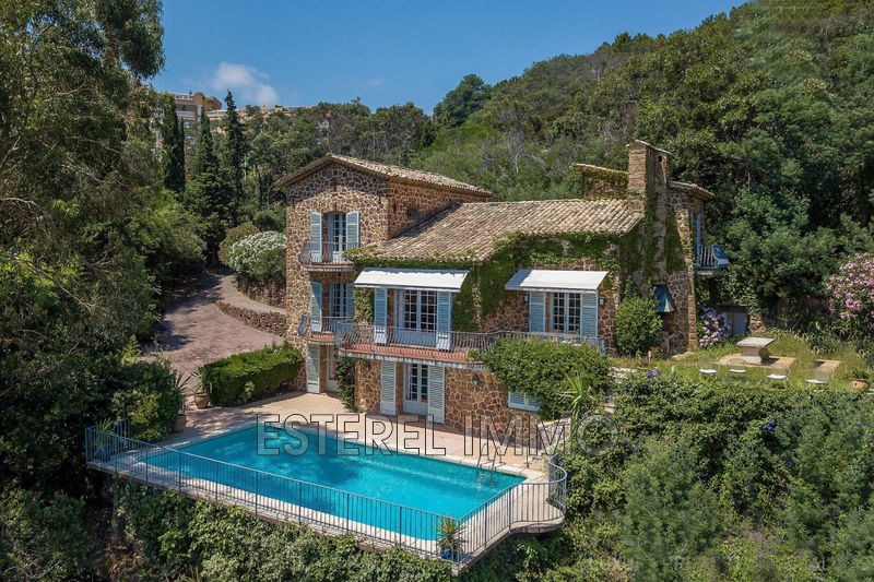vente Maison villa Théoule-sur-mer Miramar Villa Théoule-sur-Mer Miramar, achat villa 7 chambres 240 m²
