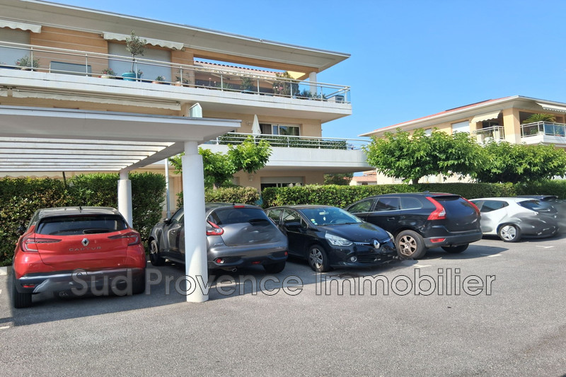 Photo Appartement Antibes Résidentiel,  Location appartement  2 pièces   40&nbsp;m&sup2;