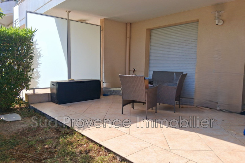 Appartement Antibes Résidentiel,  Location appartement  2 pièces   40&nbsp;m&sup2;