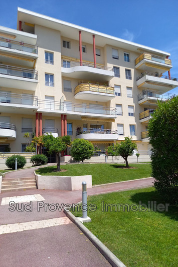 Location appartement Antibes  