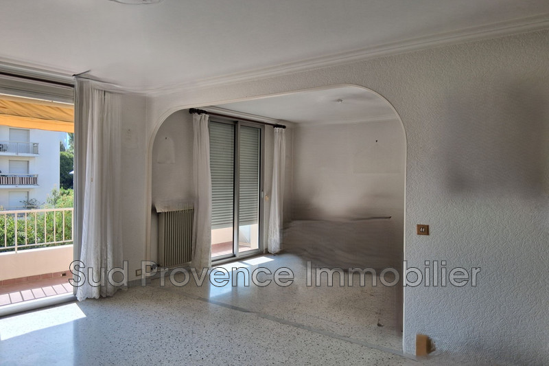 Photo Appartement Antibes Mi-hauteurs,   achat appartement   60&nbsp;m&sup2;