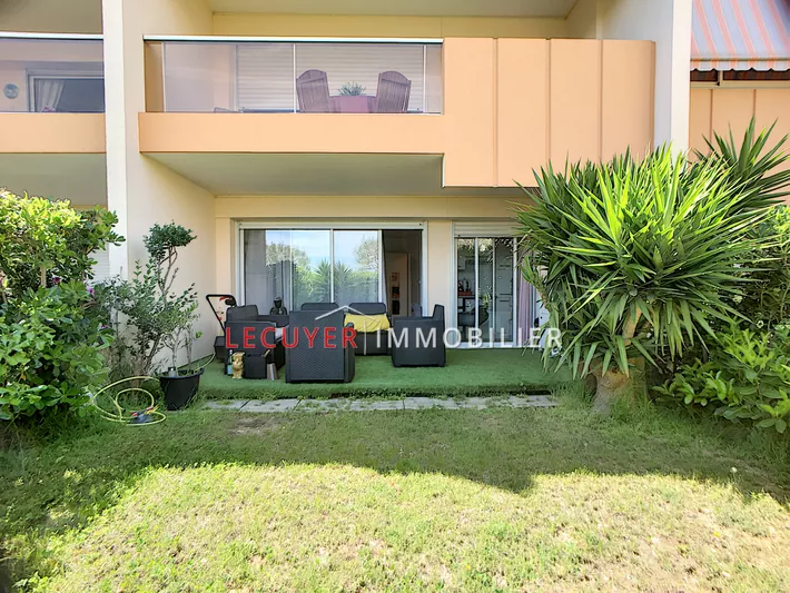 Location appartement Antibes  