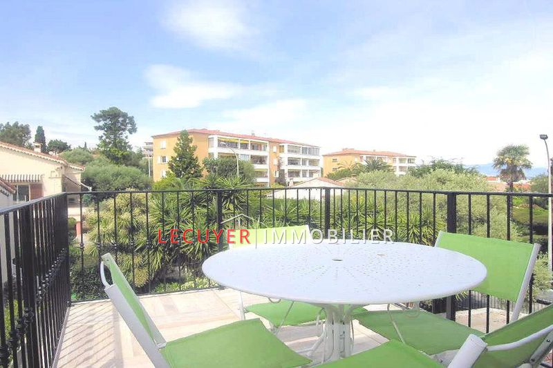 Photo Apartment Antibes Antibes centre, Rentals apartment 4 rooms 99 m²