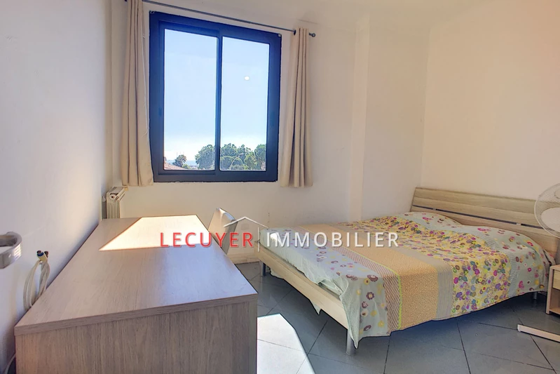 Location appartement Antibes  