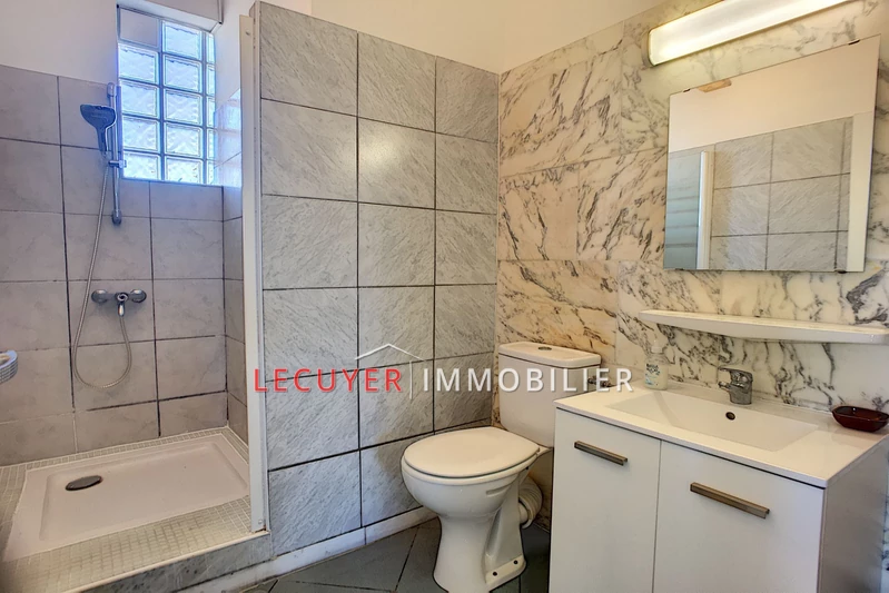 Location appartement Antibes  