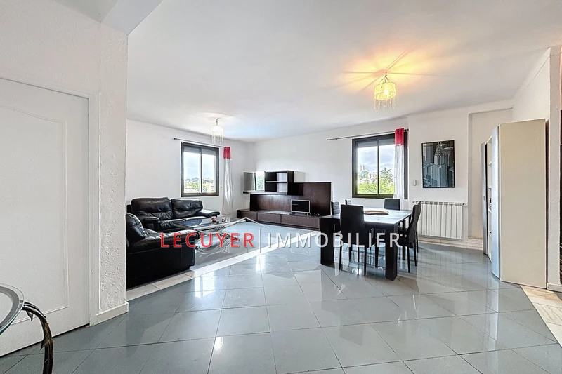 appartement  4 pièces  Antibes Antibes centre  99 m² -   