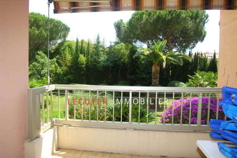 Photo Appartement Golfe-Juan Pompidou, Location appartement 2 pièces 41 m²