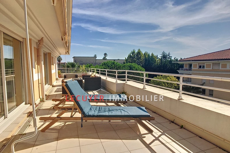 Location appartement Golfe-Juan  
