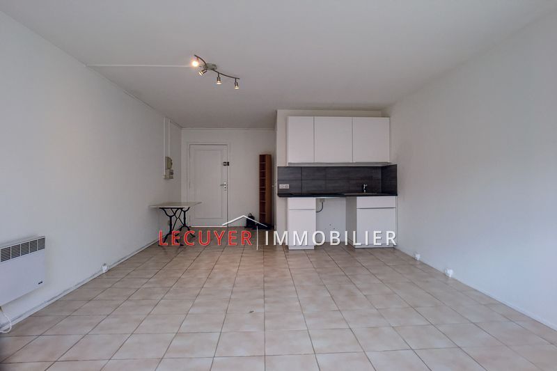 Photo Apartment Mougins Mougins tournamy, Rentals apartment 1 room 28 m²