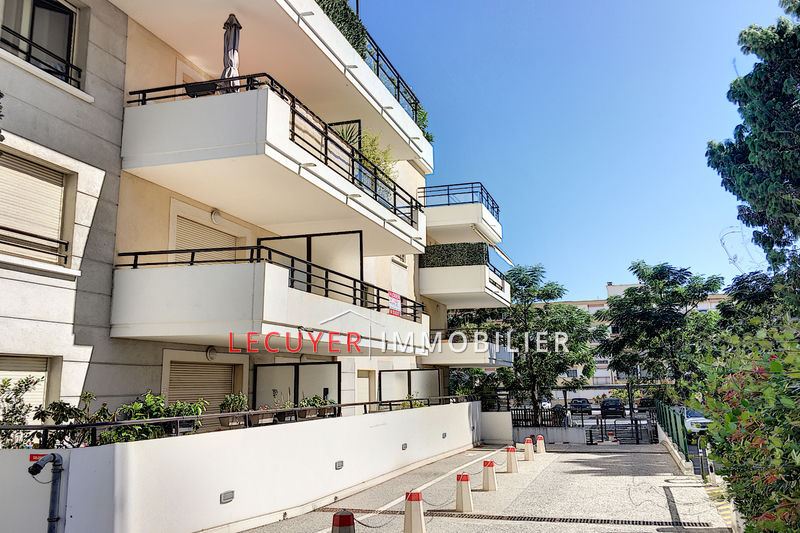 Photo Apartment Golfe-Juan Centre-ville, Rentals apartment 2 rooms 47 m²
