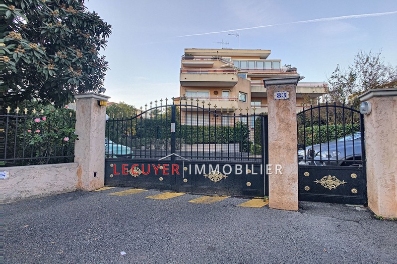 Photo Appartement Golfe-Juan Centre-ville, Location appartement 2 pièces 42 m²