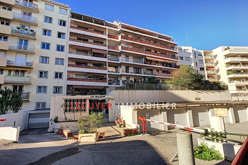appartement  studio  Antibes Antibes centre   35 m² -   