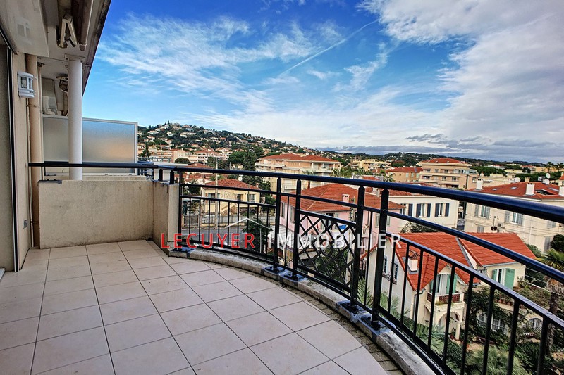 Photo Apartment Golfe-Juan Centre-ville, Rentals apartment 2 rooms 41 m²