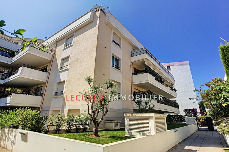 Photo Apartment Golfe-Juan Centre-ville, Rentals apartment 2 rooms 48 m²