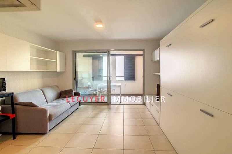 Photo Apartment Golfe-Juan Proche plages,  Rentals apartment  1 room   27&nbsp;m&sup2;