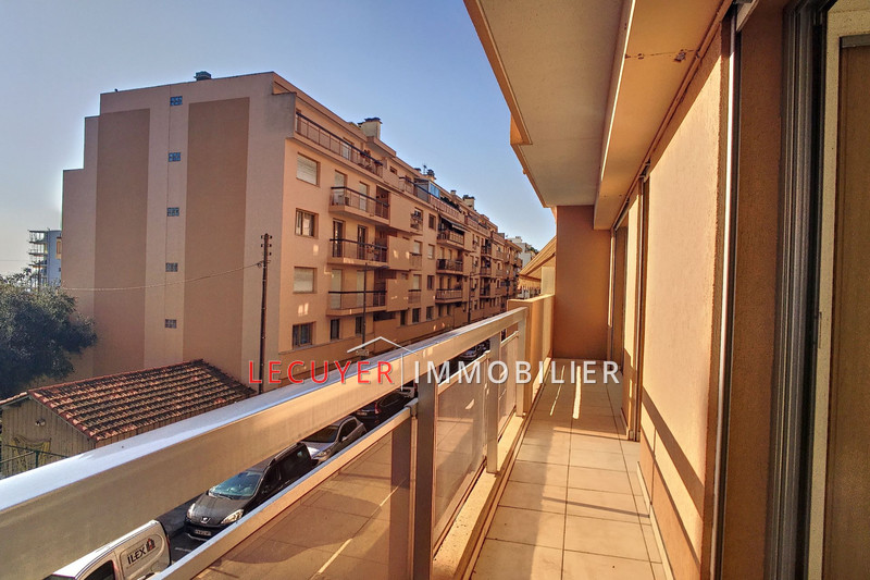 Photo Apartment Golfe-Juan Centre-ville, Rentals apartment 2 rooms 43 m²