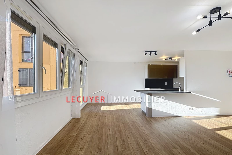 Location appartement Antibes  