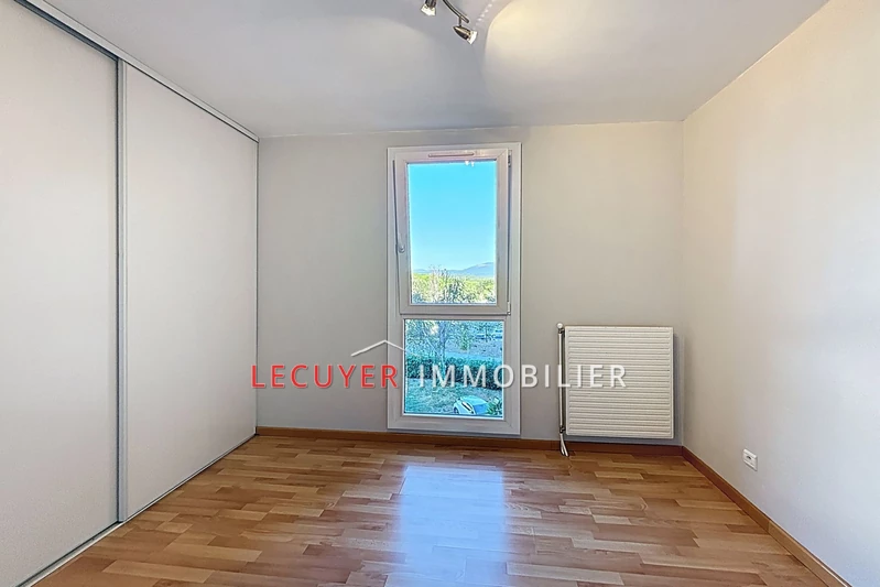 Location appartement Antibes  