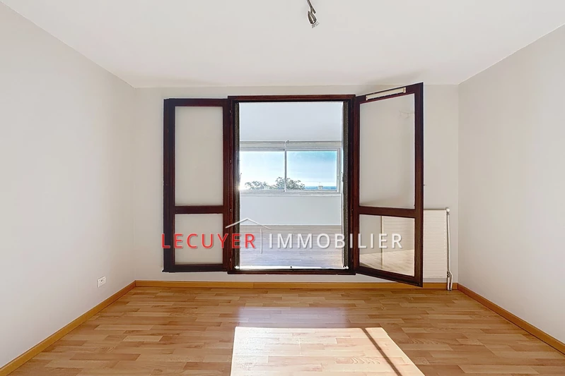 Location appartement Antibes  