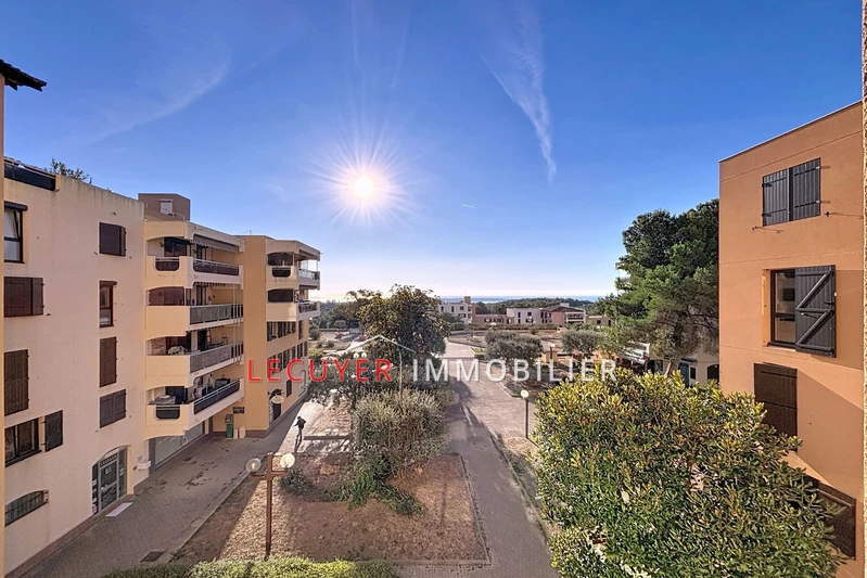 Location appartement Antibes  