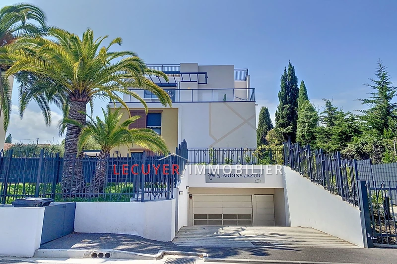 appartement  3 rooms  Golfe-Juan Residential  68 m² -   