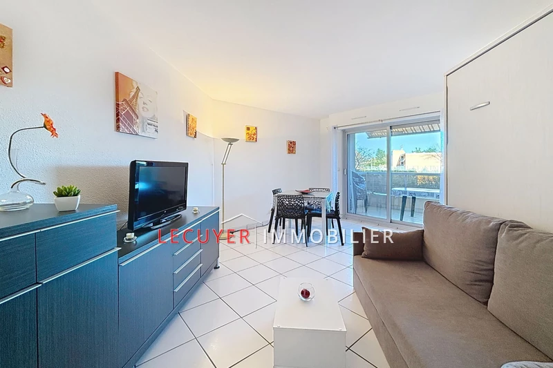 appartement  studio  Golfe-Juan Pompidou  30&nbsp;m&sup2; -   