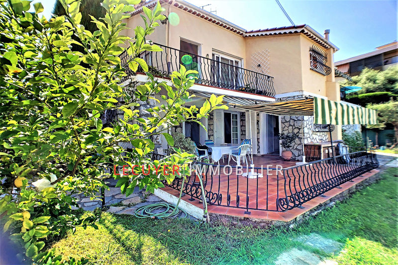 Photo Villa provençale Juan-les-Pins achat villa provençale 6 chambres 198 m²