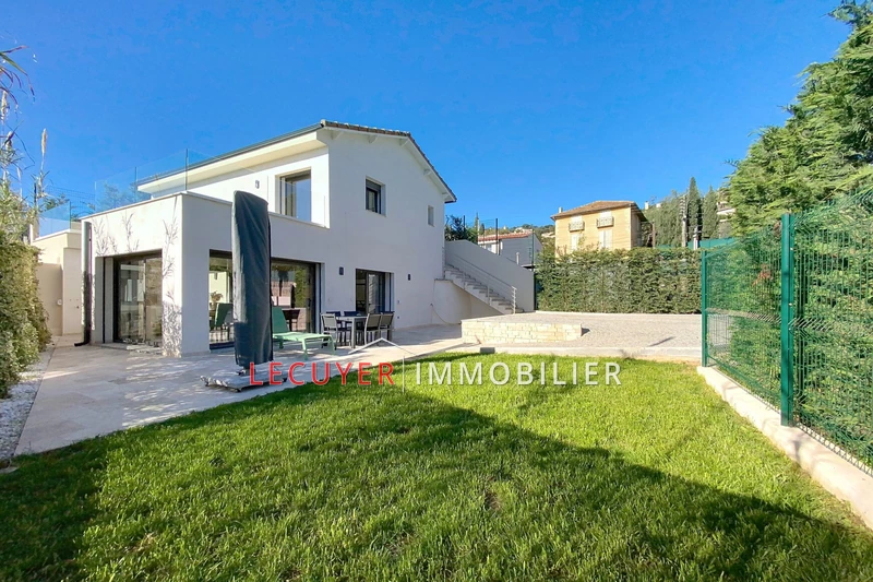 maison  4 pièces  Golfe-Juan Collines  103 m² -   
