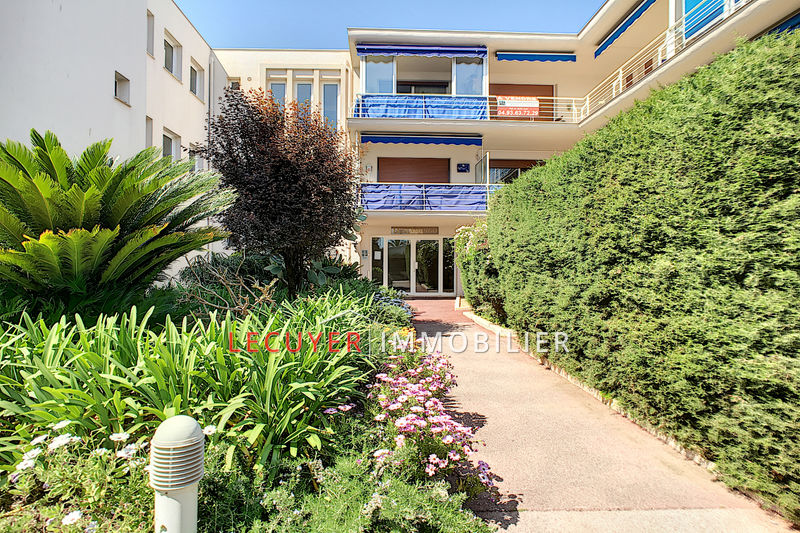 Photo Appartement Golfe-Juan Centre-ville, achat appartement 1 pièce 28 m²