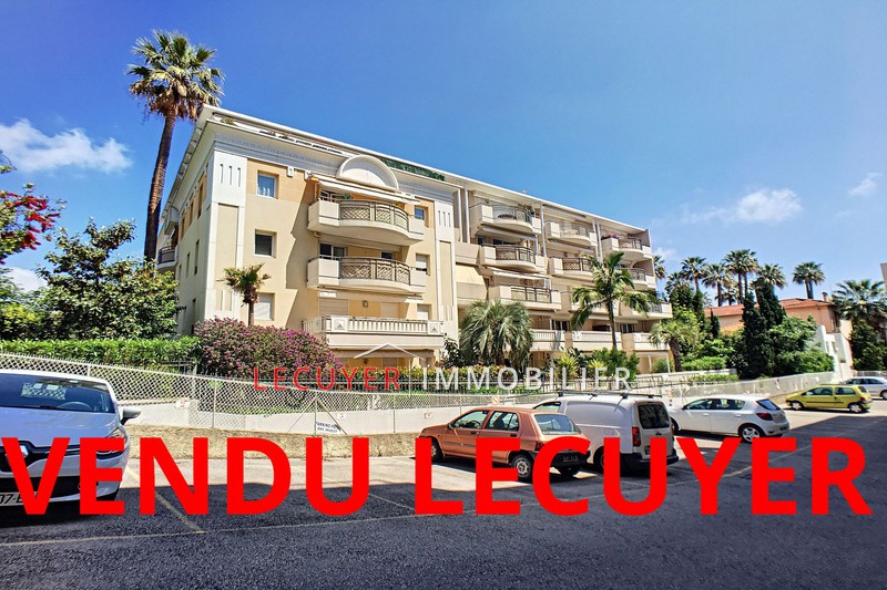Photo Apartment Golfe-Juan Centre-ville,   to buy apartment  2 rooms   57&nbsp;m&sup2;