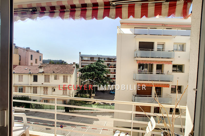 Photo Apartment Juan-les-Pins Centre-ville, to buy apartment 2 rooms 39 m²