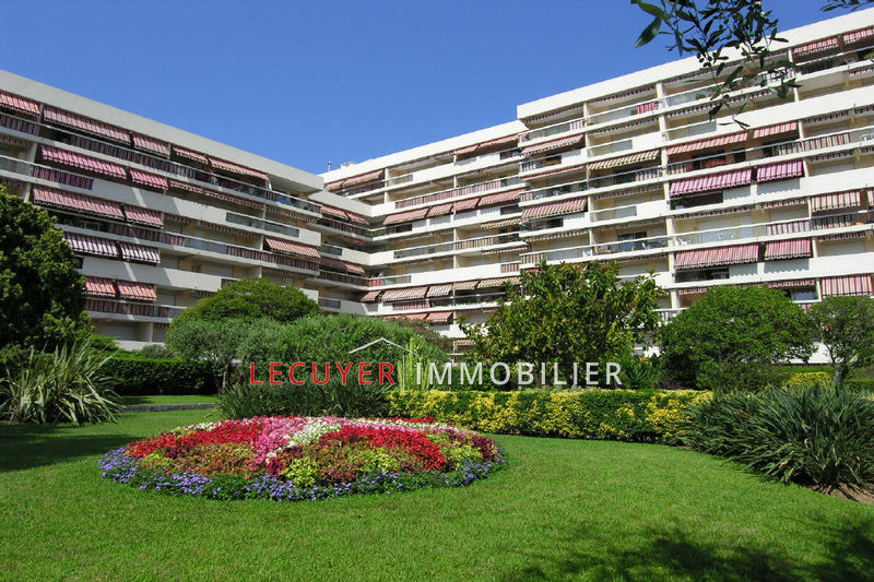 Photo Appartement Golfe-Juan Centre-ville, achat appartement 2 pièces 50 m²