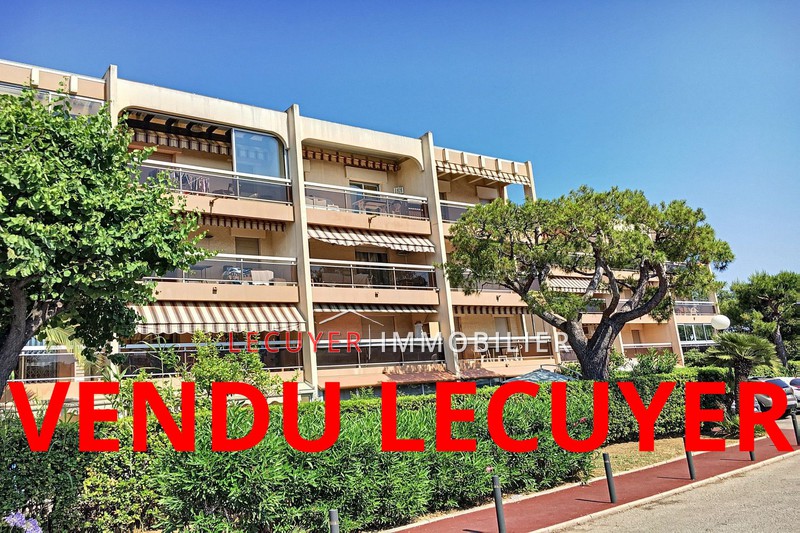 Photo Apartment Golfe-Juan Centre-ville, to buy apartment 1 room 27 m²