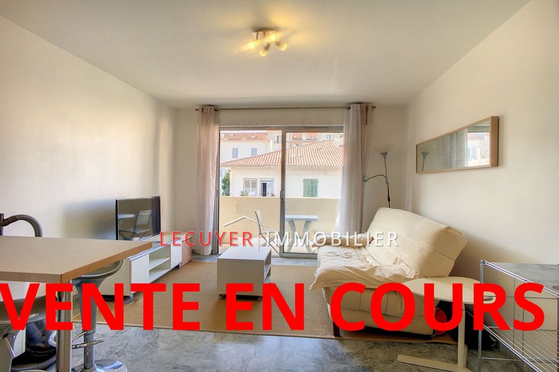 appartement  1 room  Golfe-Juan Downtown  22 m² -   