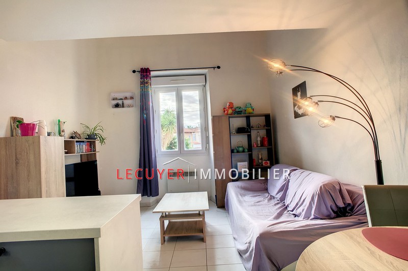 Photo Apartment Vallauris Centre-ville, to buy apartment 2 rooms 41 m²